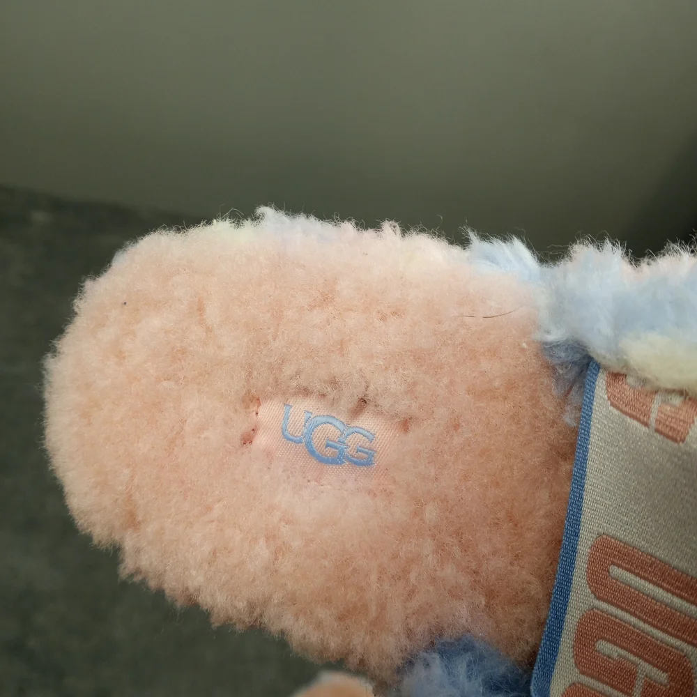 UGG Women's Pastel Fluffy Slippers Size 11 - Picture 4 of 11